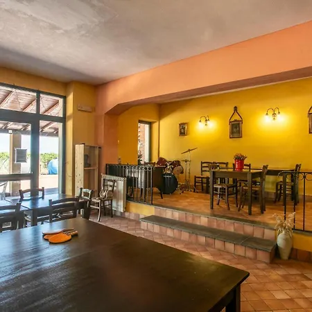 In بيت للعطل